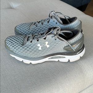 Under Armour Sneakers